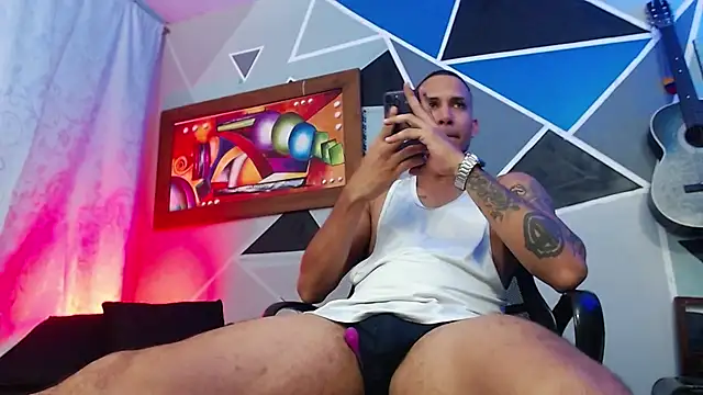 MagnusFrost online show from March 20, 7:15 pm