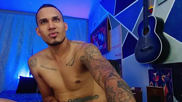 MagnusFrost online show from April 15, 3:12 am