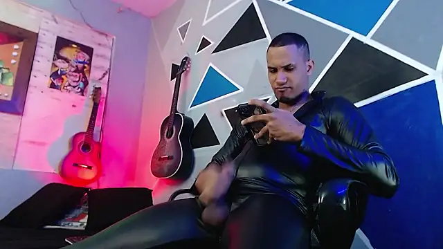 MagnusFrost online show from January 10, 8:15 pm