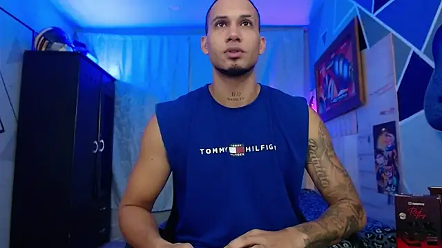 MagnusFrost online show from April 22, 2:29 am