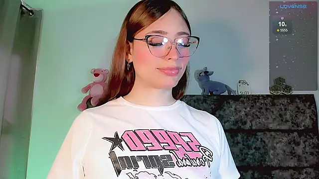Snapshot of Valentina_Alba chatting on May 21, 6:38 pm Valentina Alba online show from May 21, 6:38 pm