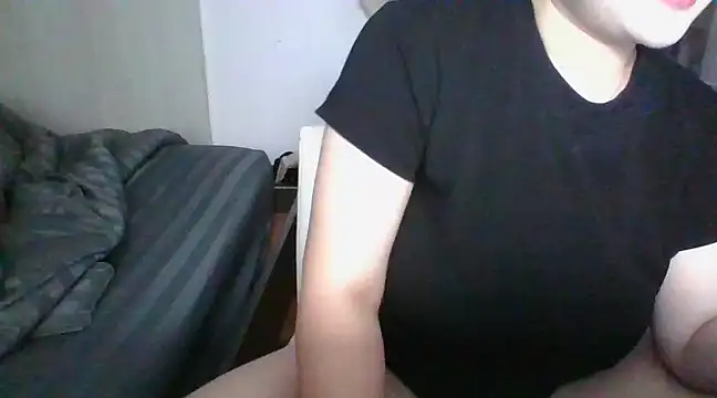 Snapshot of iamMalixxx chatting on March 2, 12:25 pm iamMalixxx online show from March 2, 12:25 pm