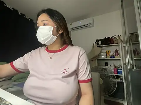 Snapshot of iamMalixxx chatting on January 5, 2:08 pm iamMalixxx online show from January 5, 2:08 pm