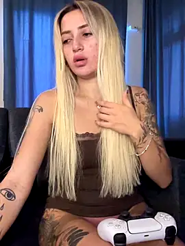 yaprakmericc online show from November 5, 2:09 pm