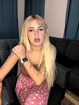 yaprakmericc online show from November 13, 7:29 pm