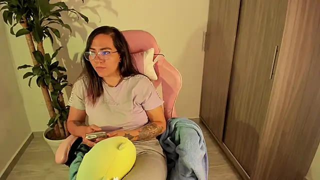 Sofi Martinezz0 online show from October 15, 2:21 am