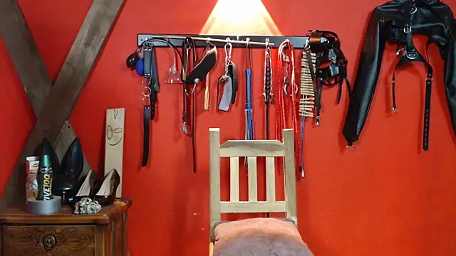 Snapshot of kinky_slave_ chatting on February 5, 10:05 pm kinky slave online show from February 5, 10:05 pm