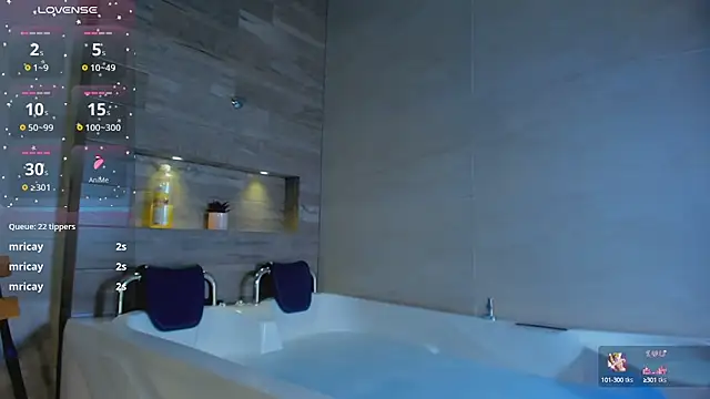 Snapshot of LynnSam_ chatting on February 16, 8:33 pm LynnSam online show from February 16, 8:33 pm
