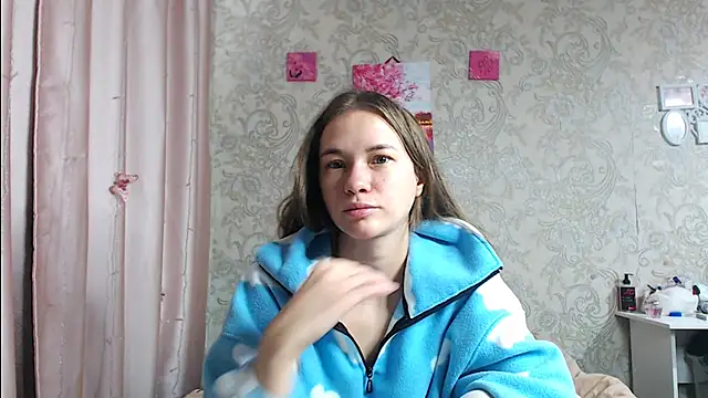 Snapshot of leila_bambi_ chatting on October 14, 8:04 am leila bambi online show from October 14, 8:04 am