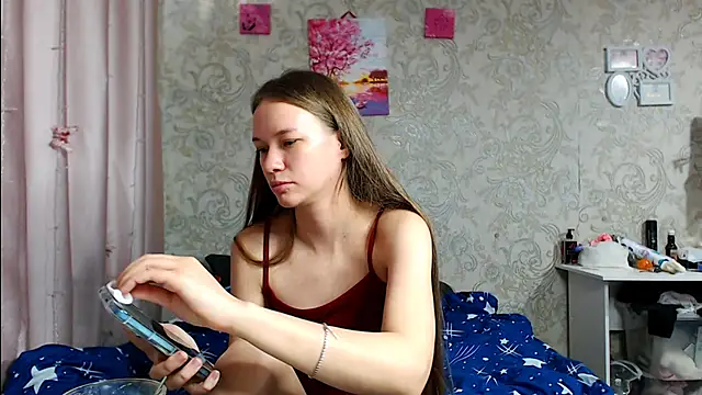Snapshot of leila_bambi_ chatting on October 8, 8:16 am leila bambi online show from October 8, 8:16 am
