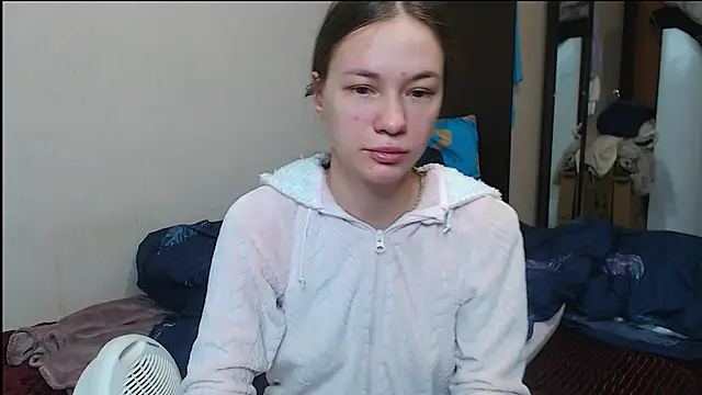 Snapshot of leila_bambi_ chatting on February 27, 3:51 am leila bambi online show from February 27, 3:51 am