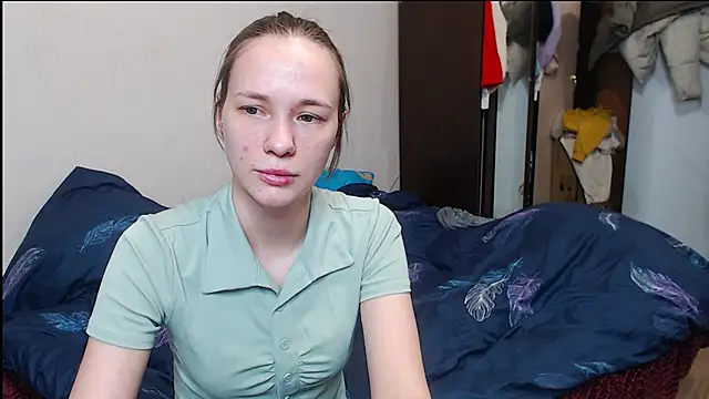 Snapshot of leila_bambi_ chatting on March 12, 1:47 am leila bambi online show from March 12, 1:47 am