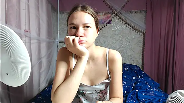 Snapshot of leila_bambi_ chatting on November 7, 10:57 pm leila bambi online show from November 7, 10:57 pm