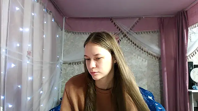 Snapshot of leila_bambi_ chatting on November 11, 8:42 am leila bambi online show from November 11, 8:42 am