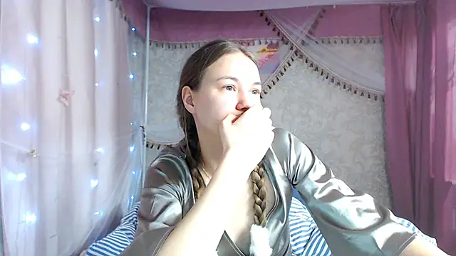 leila bambi  online show from January 16, 10:47 pm