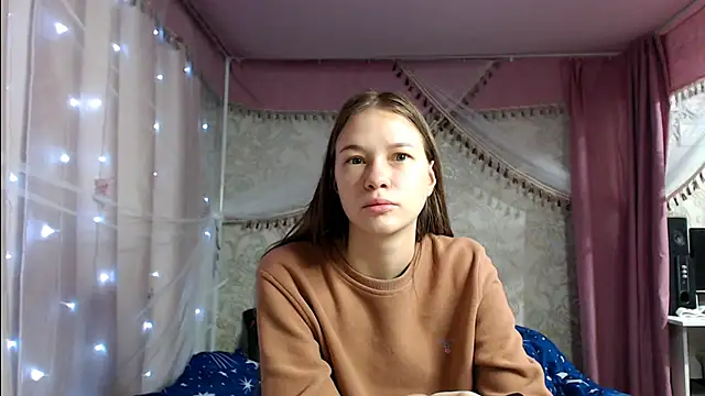 Snapshot of leila_bambi_ chatting on November 12, 2:48 am leila bambi online show from November 12, 2:48 am