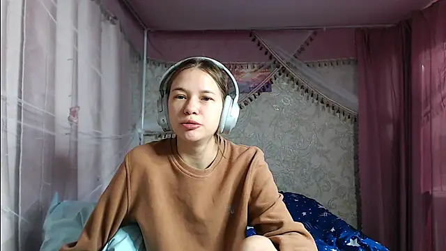 Snapshot of leila_bambi_ chatting on November 14, 11:47 am leila bambi online show from November 14, 11:47 am