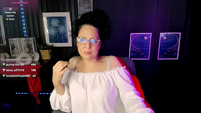 Anita Muse online show from March 9, 2:15 am