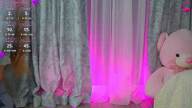 EvaSparks  online show from March 12, 11:20 pm