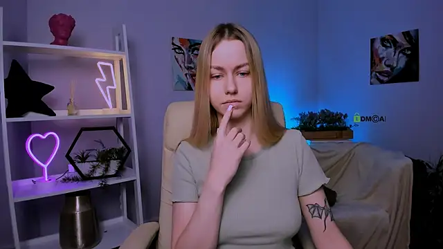 mary mooore online show from February 6, 10:04 am