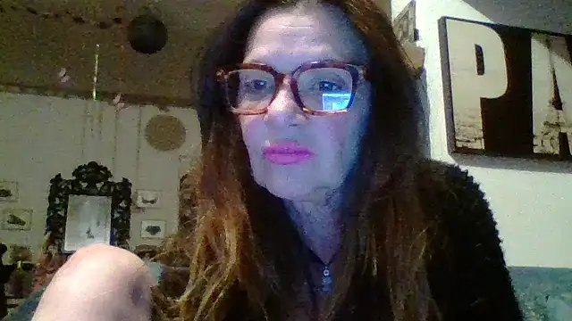 gildamilf online show from March 31, 6:54 pm