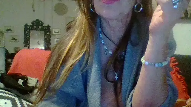 gildamilf online show from November 11, 7:19 pm