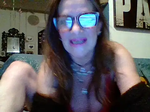 gildamilf online show from March 18, 6:53 pm