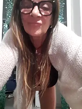 gildamilf online show from April 13, 7:51 pm