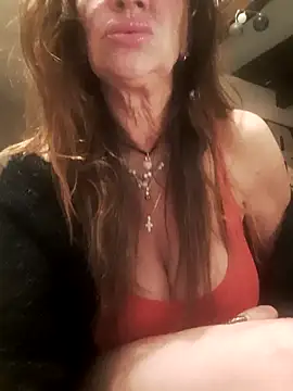 gildamilf online show from March 6, 7:42 pm