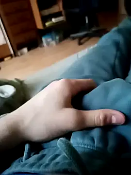 Snapshot of NudeYogaBoy chatting on March 12, 10:05 am NudeYogaBoy online show from March 12, 10:05 am