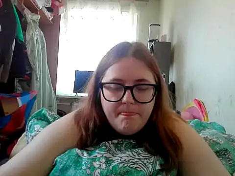 DesireMelissa online show from June 23, 7:17 am
