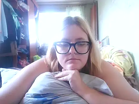 DesireMelissa online show from September 24, 6:42 am