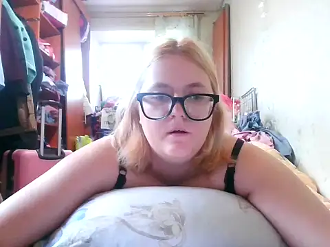 DesireMelissa online show from October 11, 7:42 am