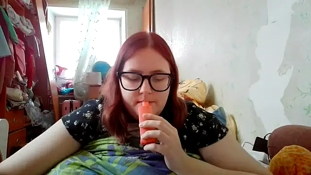 DesireMelissa online show from January 8, 9:15 am