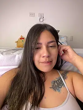 Snapshot of Latina_vanessa chatting on February 18, 1:43 am Latina vanessa online show from February 18, 1:43 am