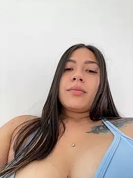 Snapshot of Latina_vanessa chatting on March 21, 9:45 pm Latina vanessa online show from March 21, 9:45 pm
