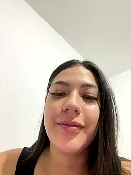 Snapshot of Latina_vanessa chatting on December 4, 2:21 am Latina vanessa online show from December 4, 2:21 am