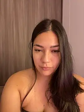 Snapshot of Latina_vanessa chatting on February 12, 10:37 pm Latina vanessa online show from February 12, 10:37 pm