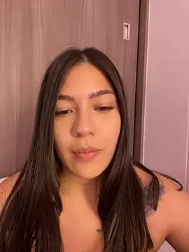 Snapshot of Latina_vanessa chatting on February 2, 1:02 am Latina vanessa online show from February 2, 1:02 am