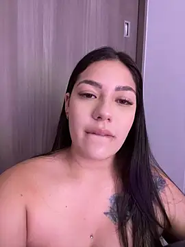 Snapshot of Latina_vanessa chatting on February 9, 11:25 pm Latina vanessa online show from February 9, 11:25 pm