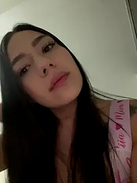 Snapshot of Latina_vanessa chatting on November 12, 1:43 am Latina vanessa online show from November 12, 1:43 am