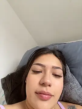 Snapshot of Latina_vanessa chatting on November 22, 1:54 pm Latina vanessa online show from November 22, 1:54 pm