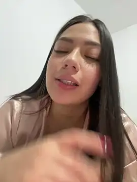 Latina vanessa online show from February 13, 2:22 am