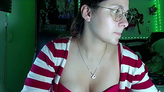 Snapshot of Elith_20 chatting on October 25, 5:17 am Elith 20 online show from October 25, 5:17 am