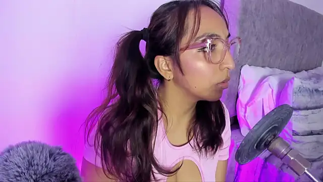 Leticia brownn1 online show from March 29, 4:52 pm