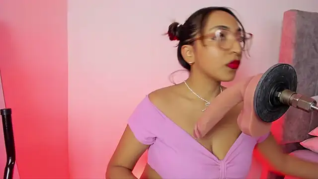 Leticia brownn1 online show from April 9, 7:42 pm