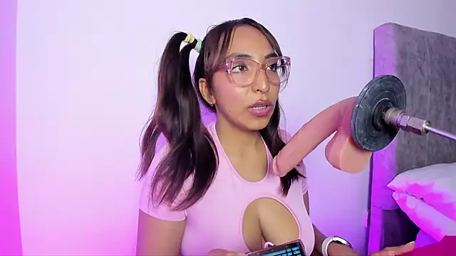 Leticia brownn1 online show from March 19, 7:36 pm