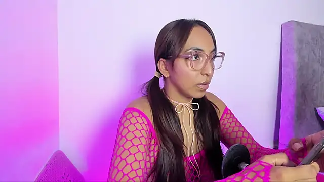 Leticia brownn1 online show from March 20, 7:15 pm