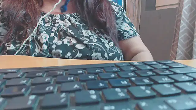 Snapshot of bbwxxx70 chatting on October 9, 9:48 pm bbwxxx70 online show from October 9, 9:48 pm