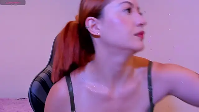 Amypond   online show from November 8, 5:05 pm